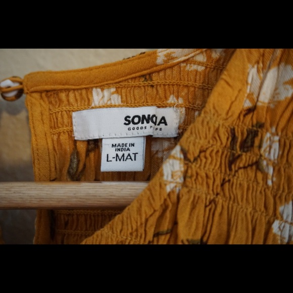 Maternity Sonoma Smocked Bodice Midi Dress - Gold Floral Large - Picture 3 of 4